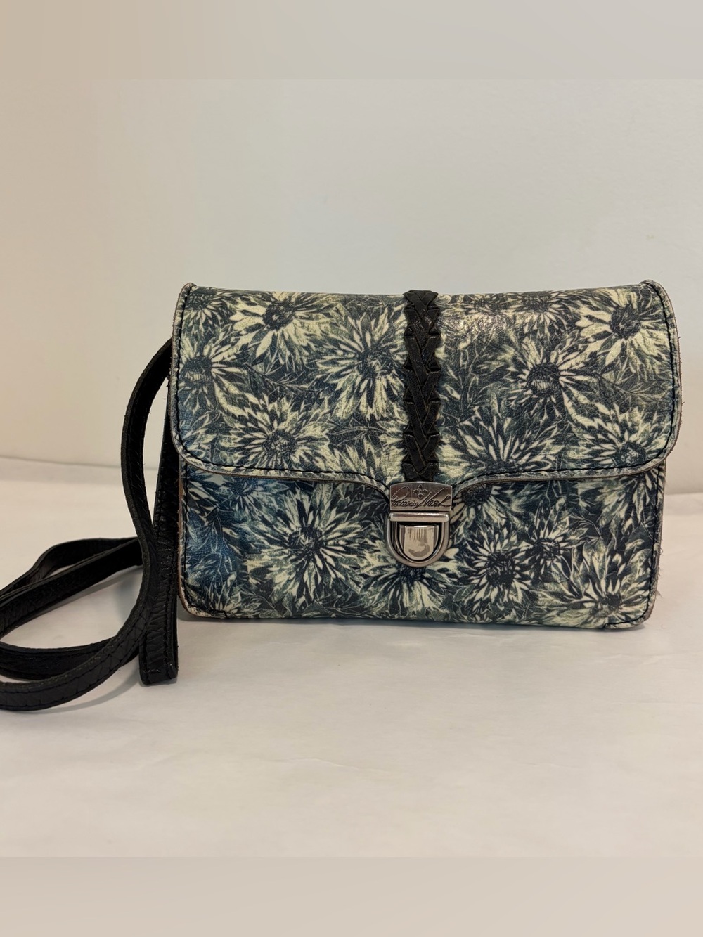 Patricia Nash Sunflower Leather Crossbody Wallet Shoulder Bag purse